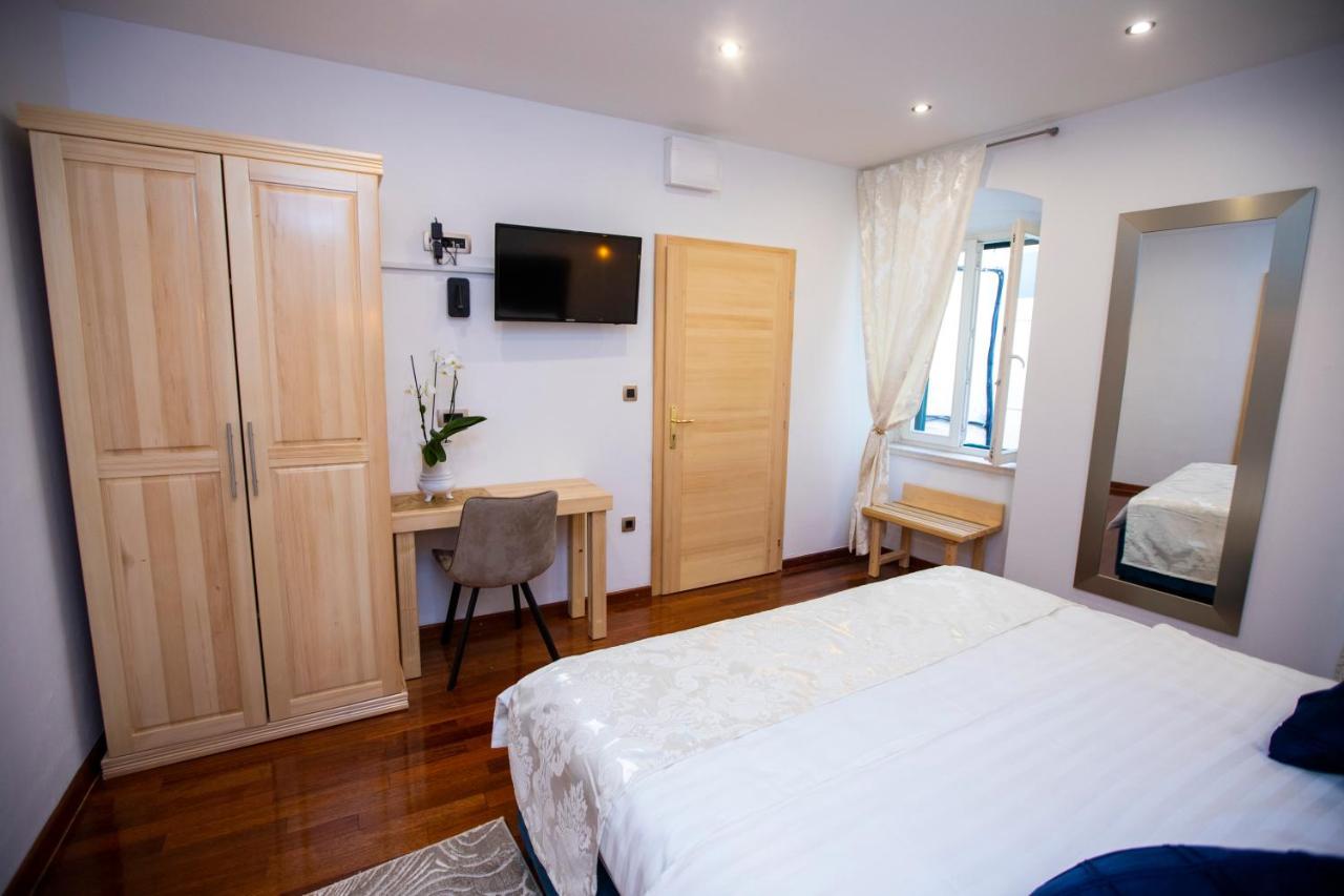 Ideal #1 Apartment Split