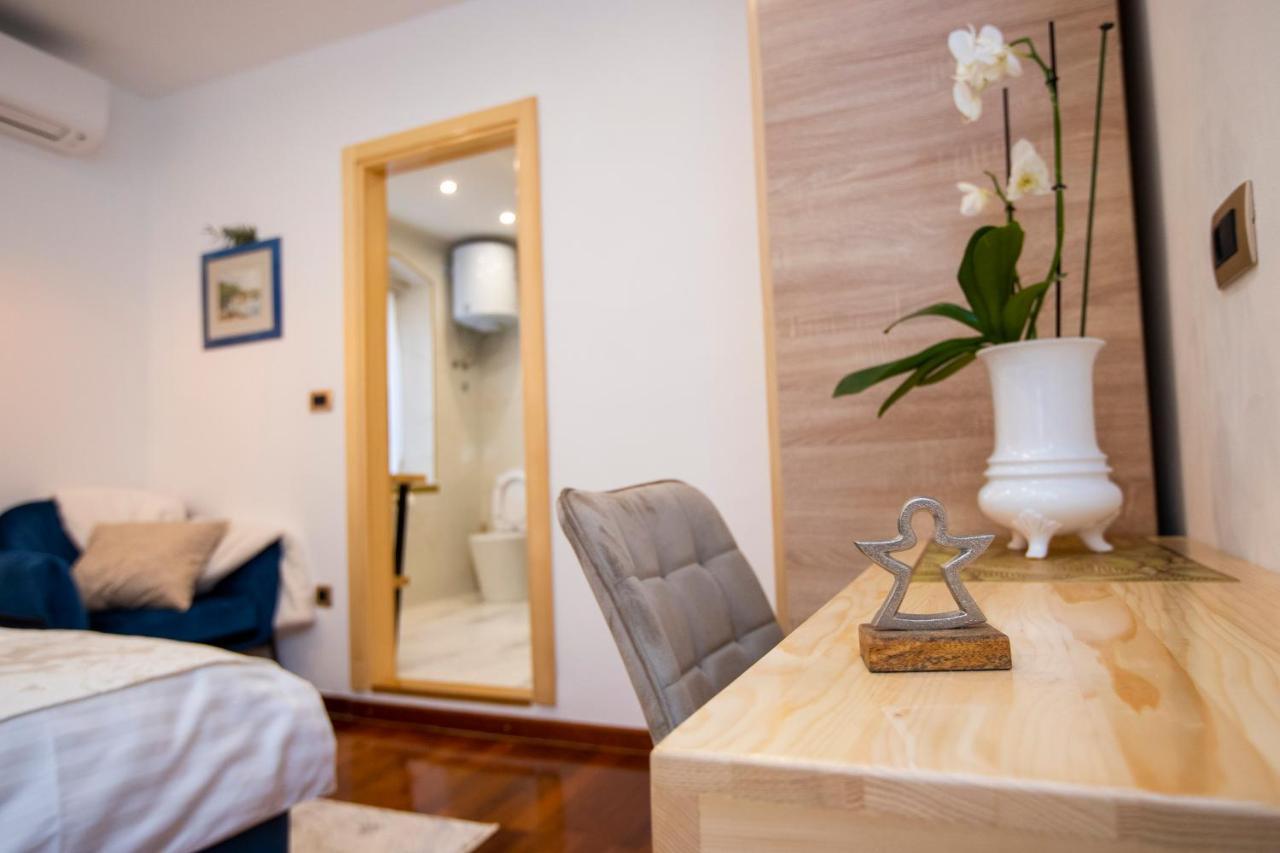 Ideal #1 Apartment Split