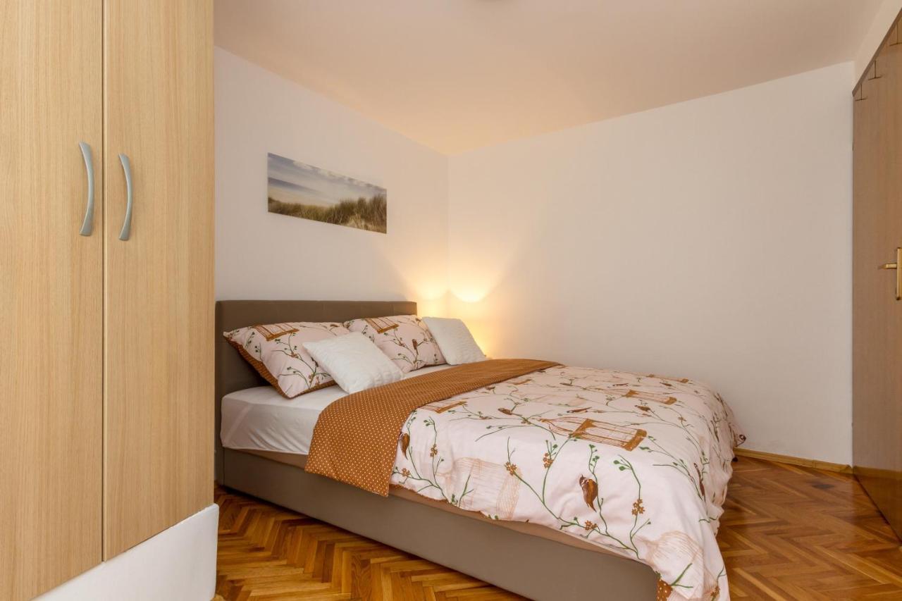 Bernard Old Town Apartment