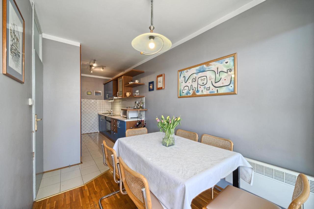 Apartman Bezo1 Apartment *