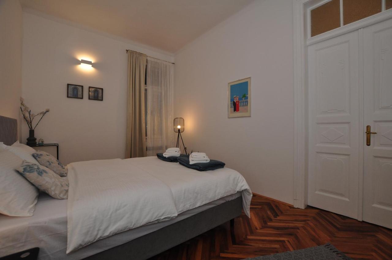 Moel Apartment