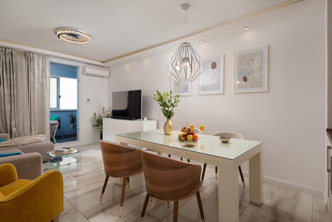 Luxury Oasis - Free Parking In Garage Apartman Split