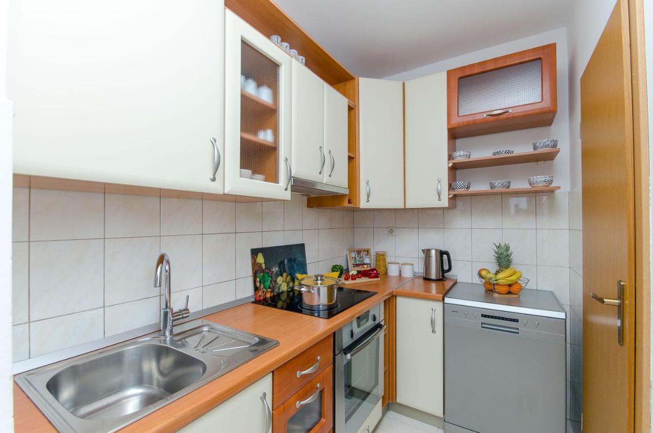 Apartman Spacious Smile With Terrace And Secure Garage *