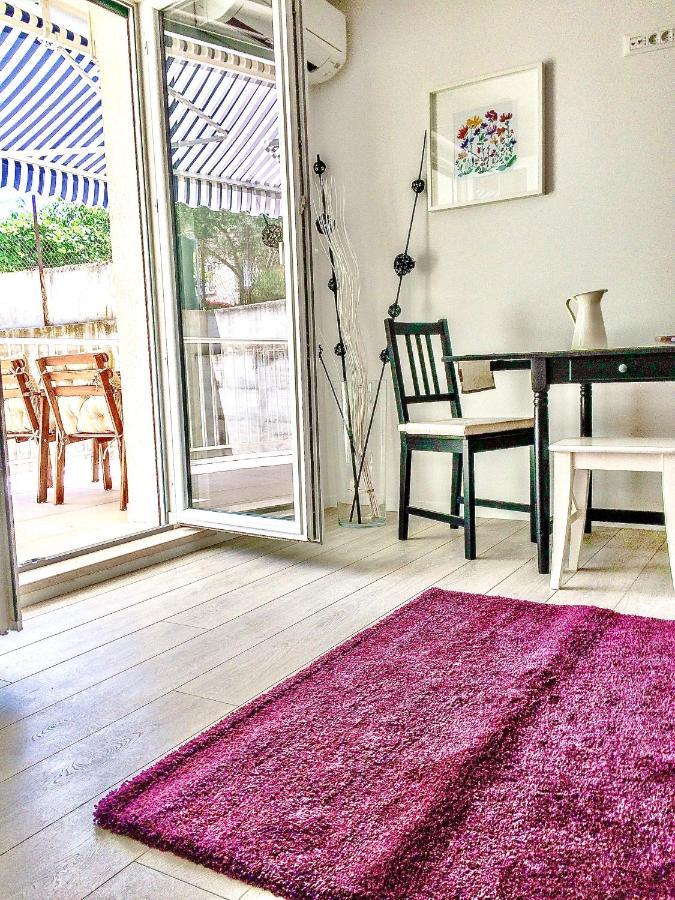 Nav Apartment *