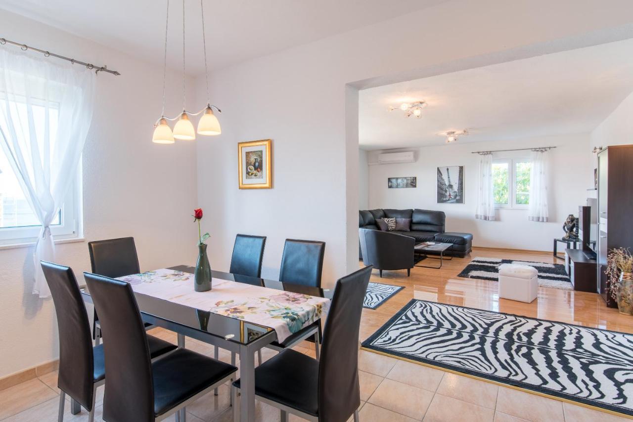 Gorana Apartamento