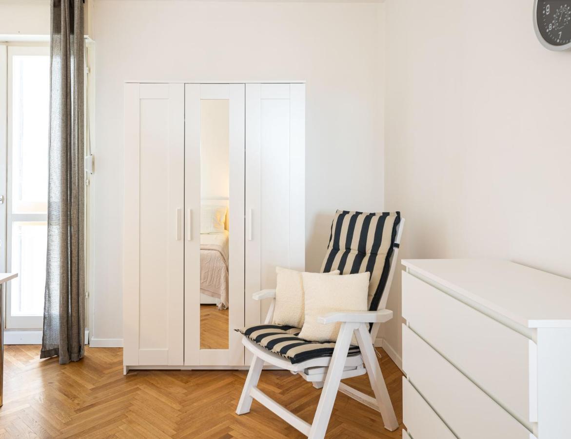 Apartamento Tranquil Retreat W/ Balcony Sea View & Workspace