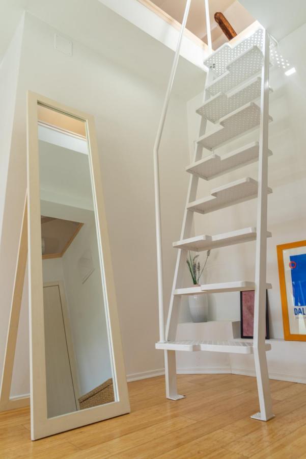 Cool Attic W Gallery In The Heart Of