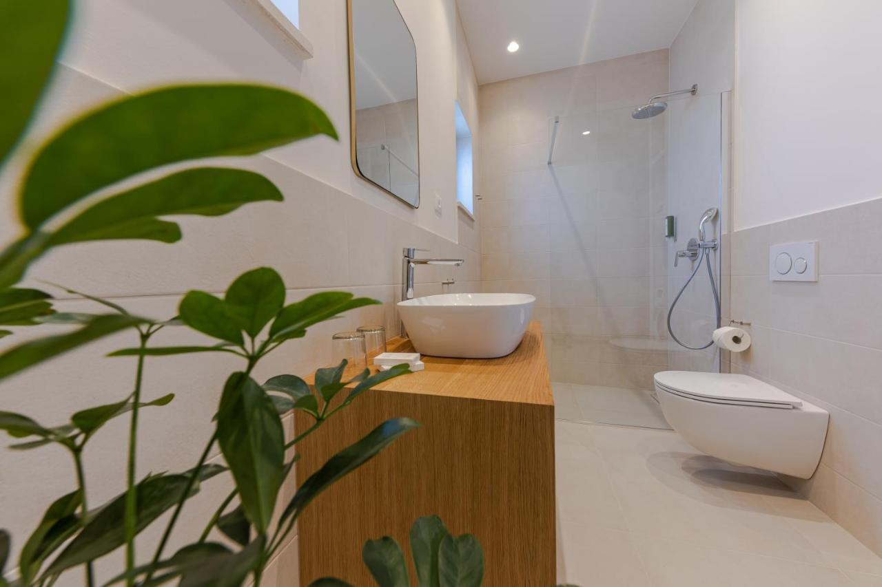 The Olive Poolhouse