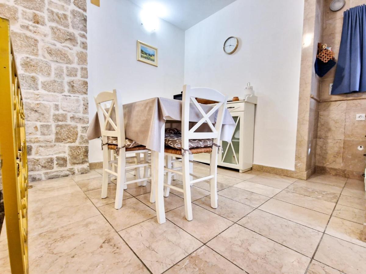 Apartman Jackie's Little Stone House *