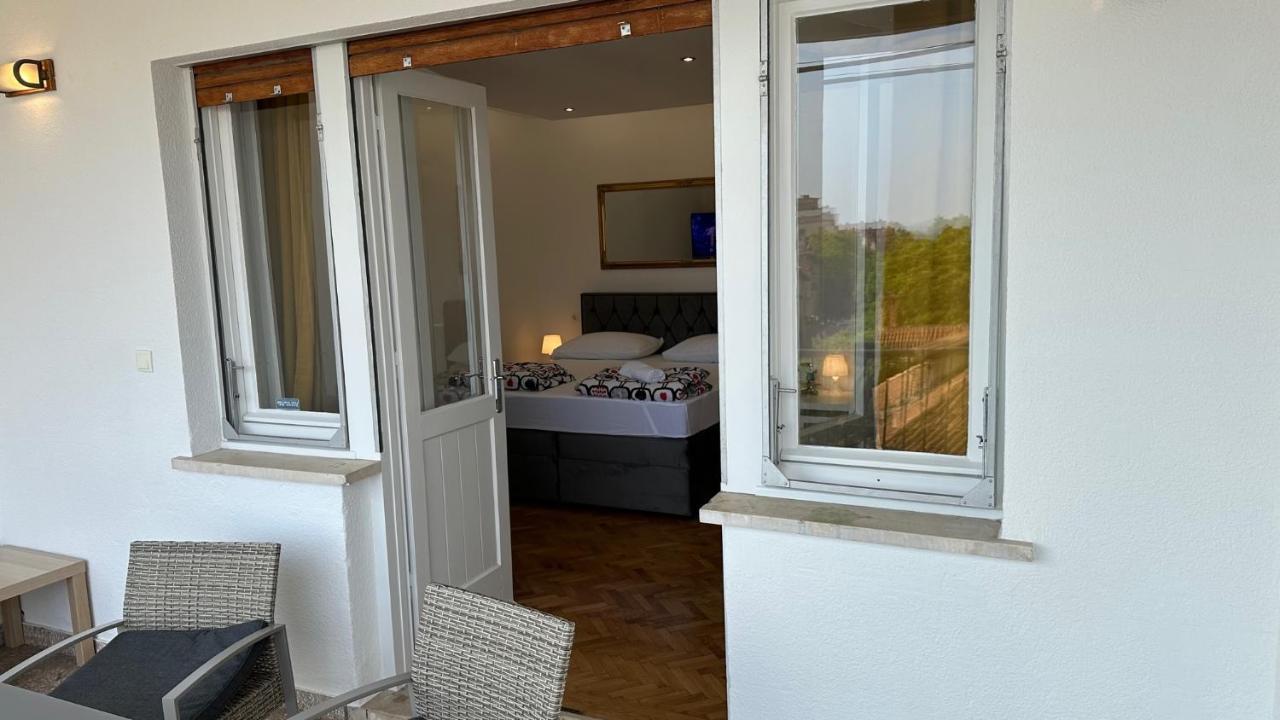 Apartment Iris Oasis Split