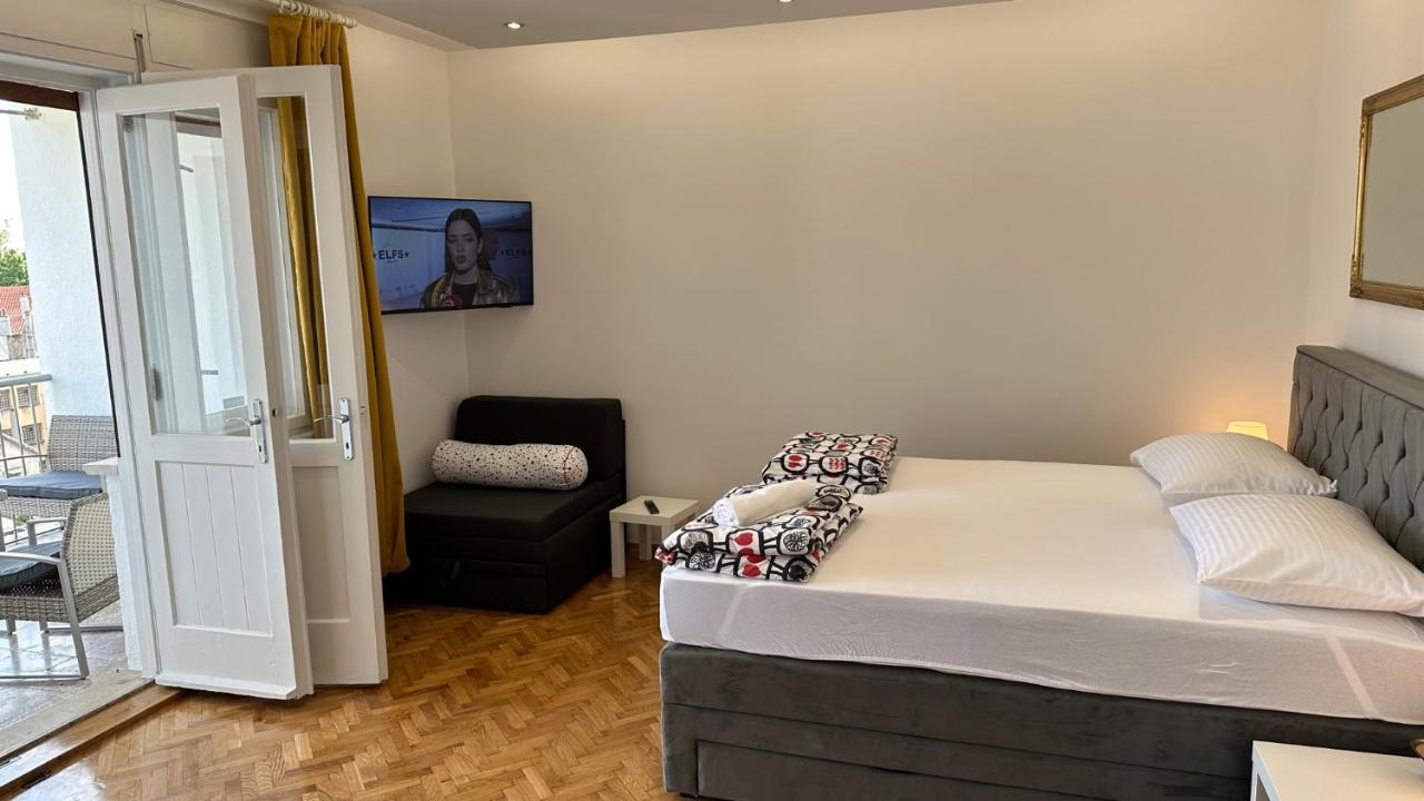Iris Oasis Apartment Split