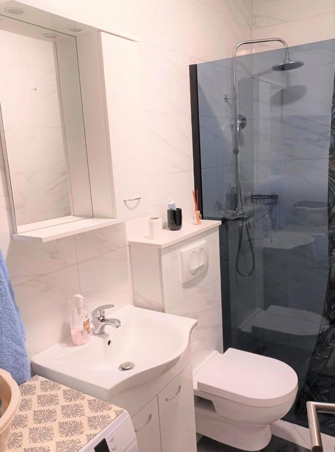 Neva With Free Private Parking Space Apartment Split