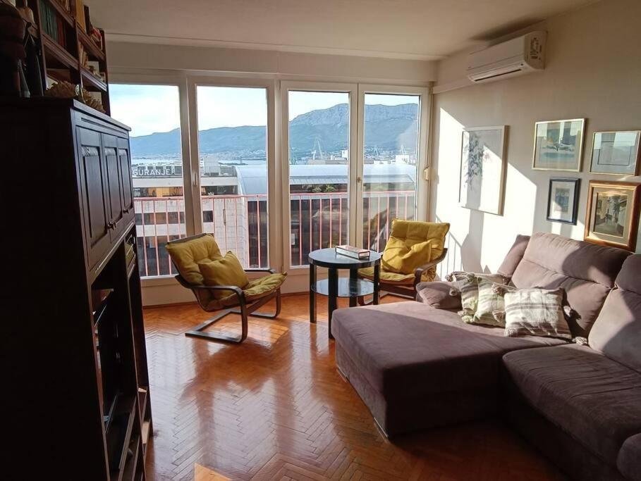 Tinel Apartment