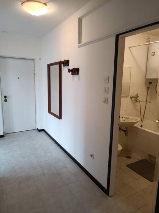 Apartment Tinel Split