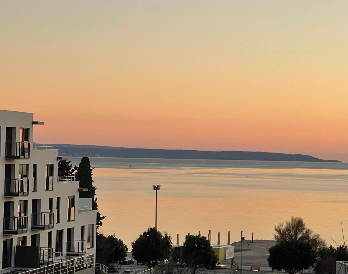 Summer Dreams Apartment Split