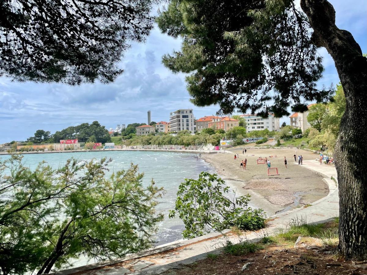 “jelin Dvor” 3+2, Bacvice, Split