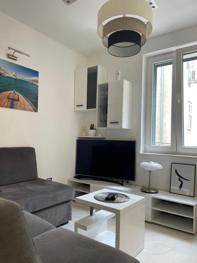 “jelin Dvor” 3+2, Bacvice, Apartment *