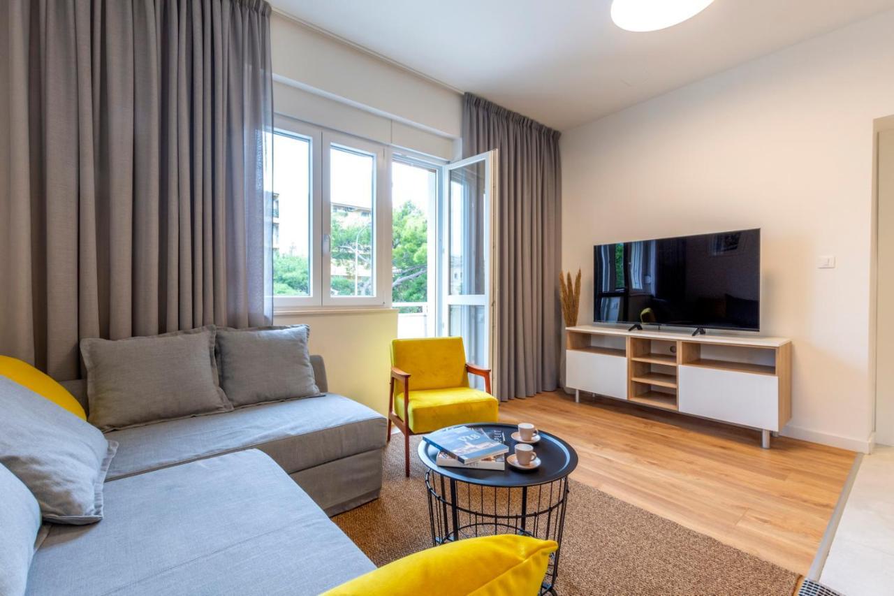 Luxury Split