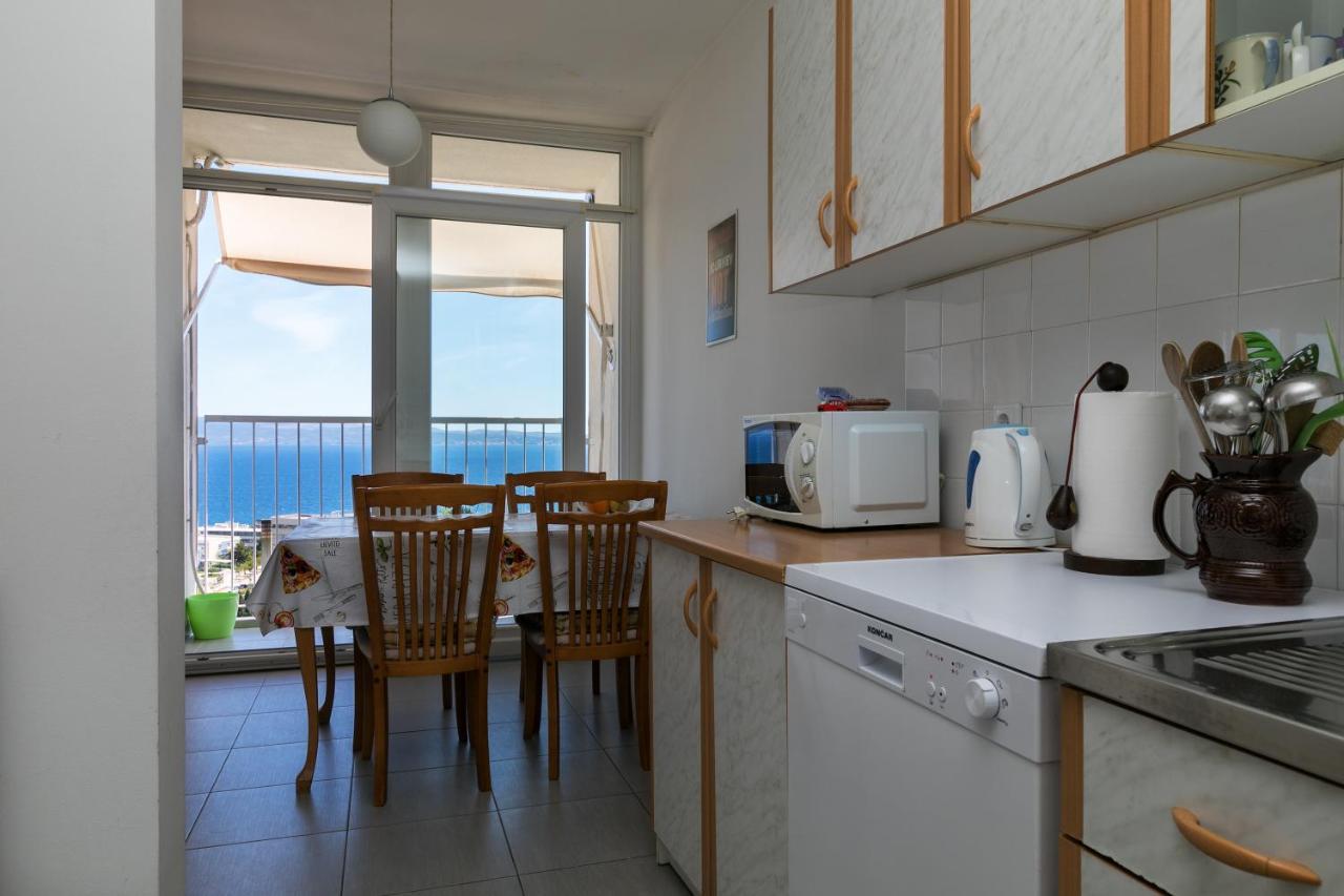 Apartment Dionis *