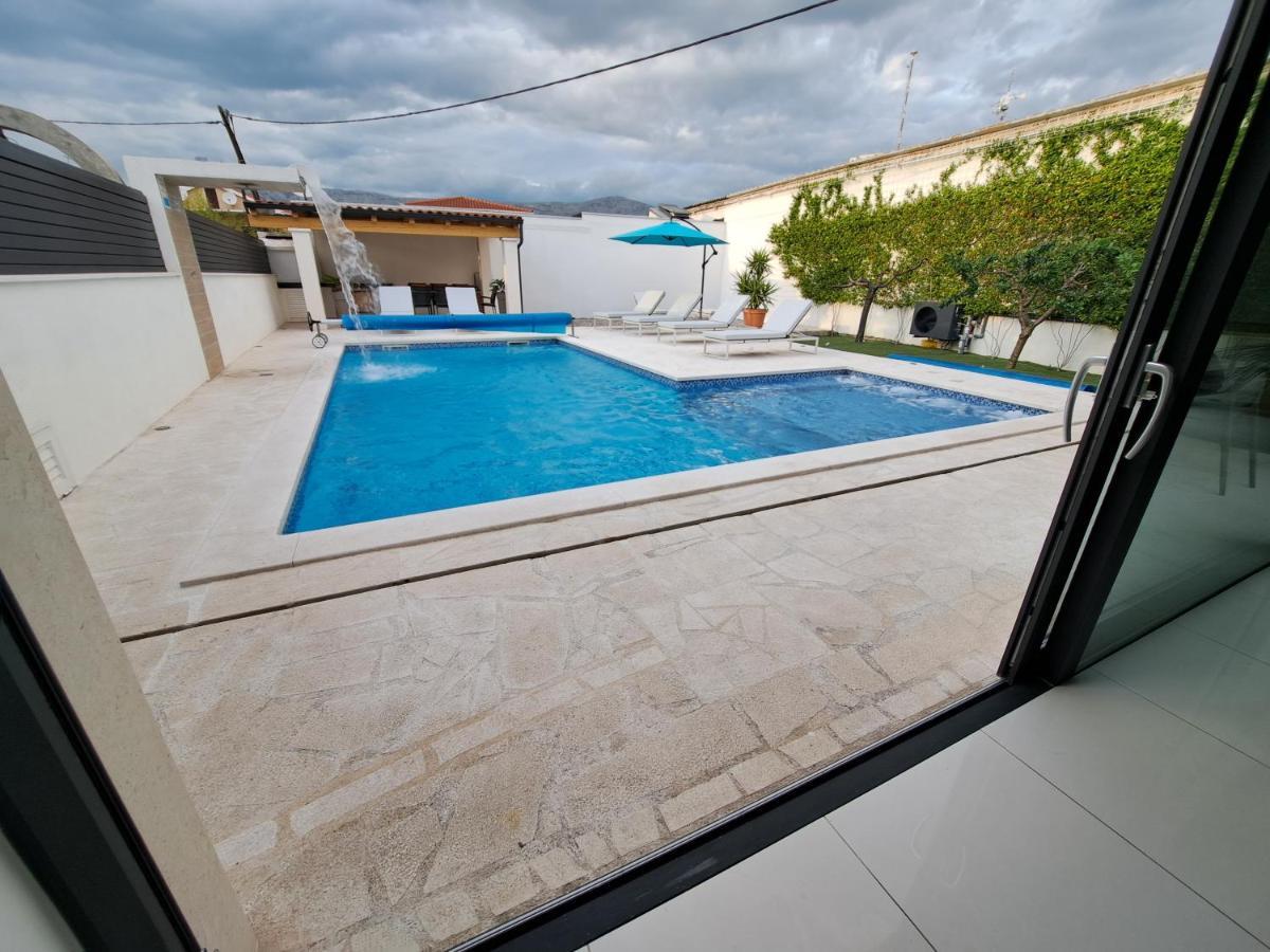 Villa Enjoy Lux In
