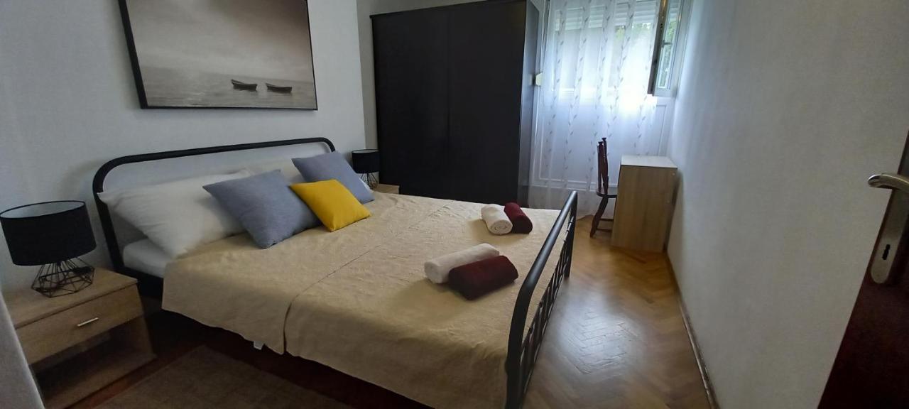Frane * Split