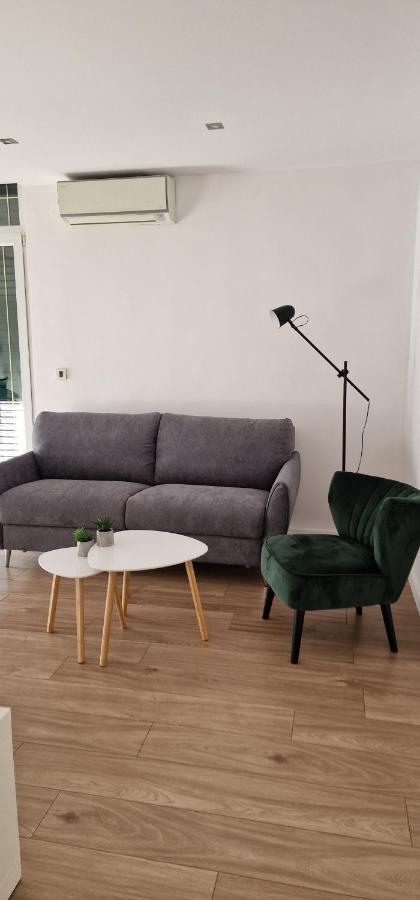 Apartment Bura2 , With Private Parking In The Garage Split