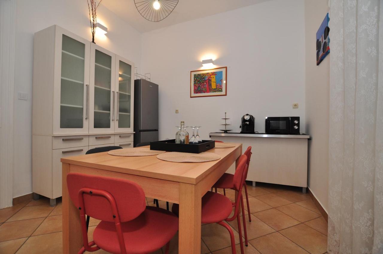 Apartment Moel Split