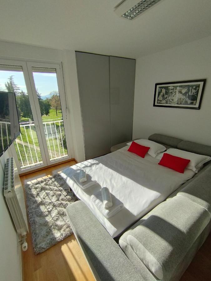 Apartment Bella Vista - Cozy With Easy Check-in And Free Parking *