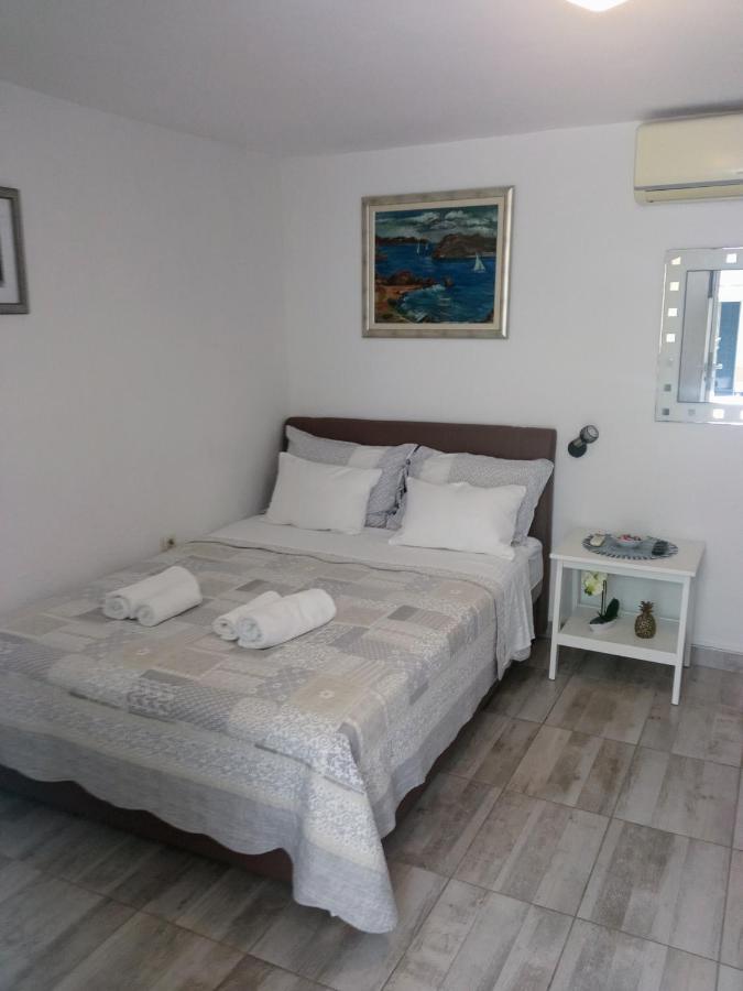 Ivica Apartment