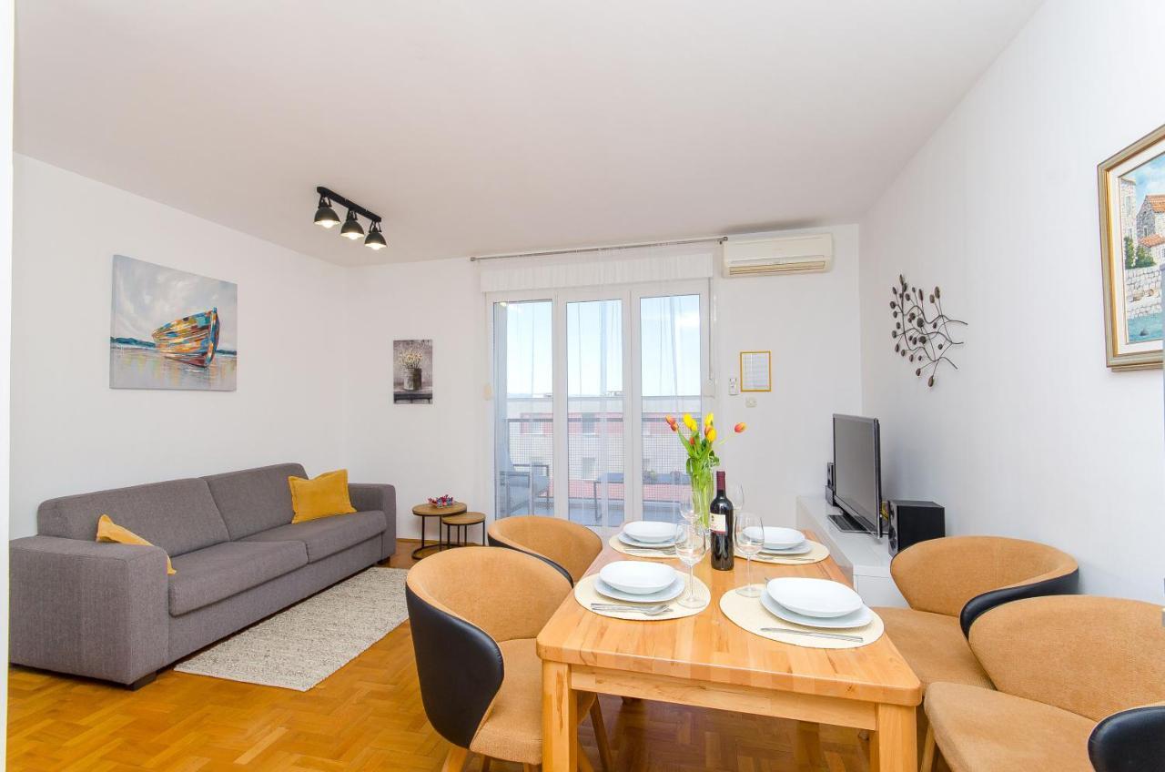 Apartman Spacious Smile With Terrace And Secure Garage *