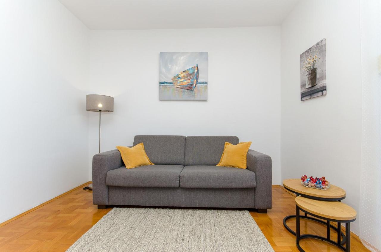 Spacious Smile With Terrace And Secure Garage *
