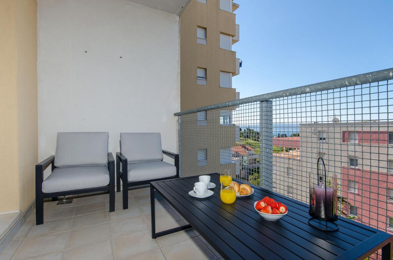 Spacious Smile With Terrace And Secure Garage Apartman Split