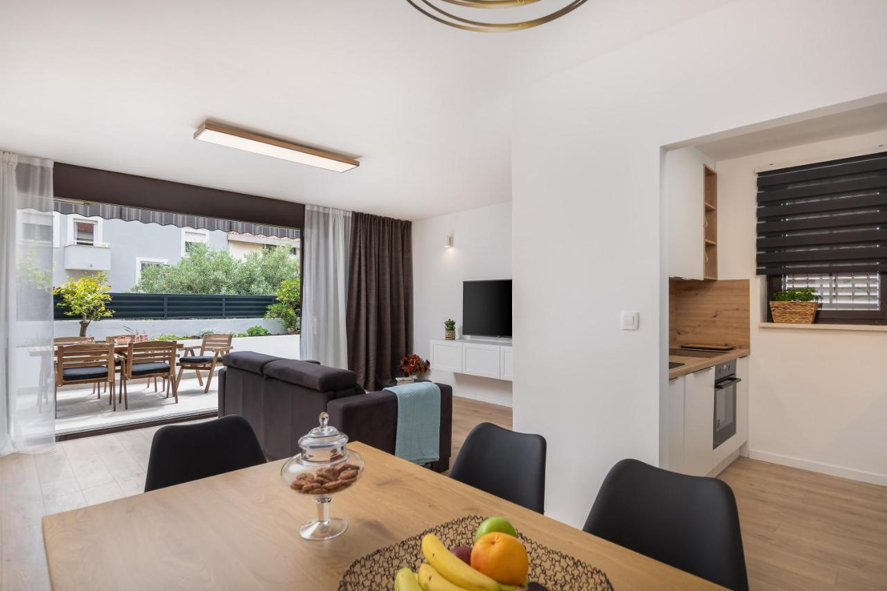 Lemon Tree Luxury, Free Parking