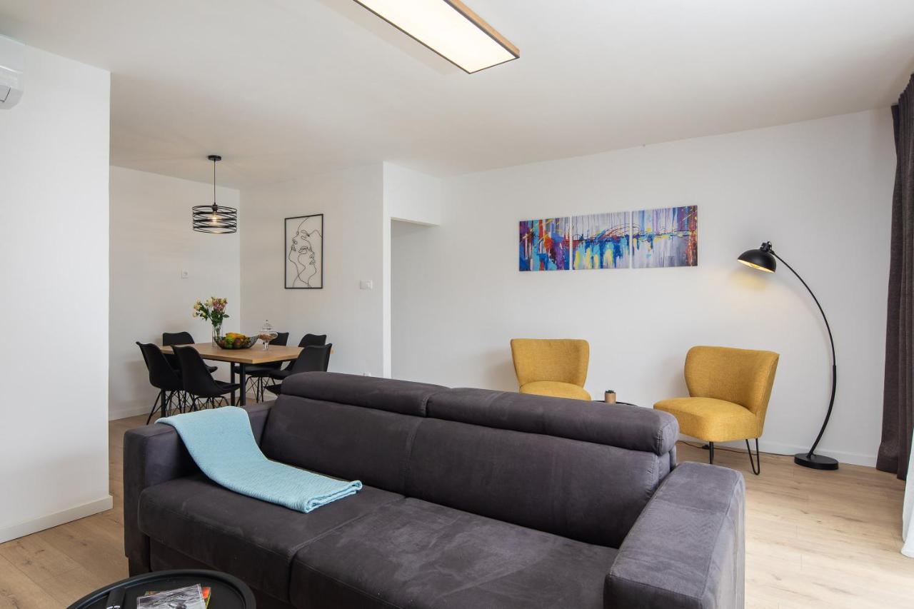 Lemon Tree Luxury, Free Parking *