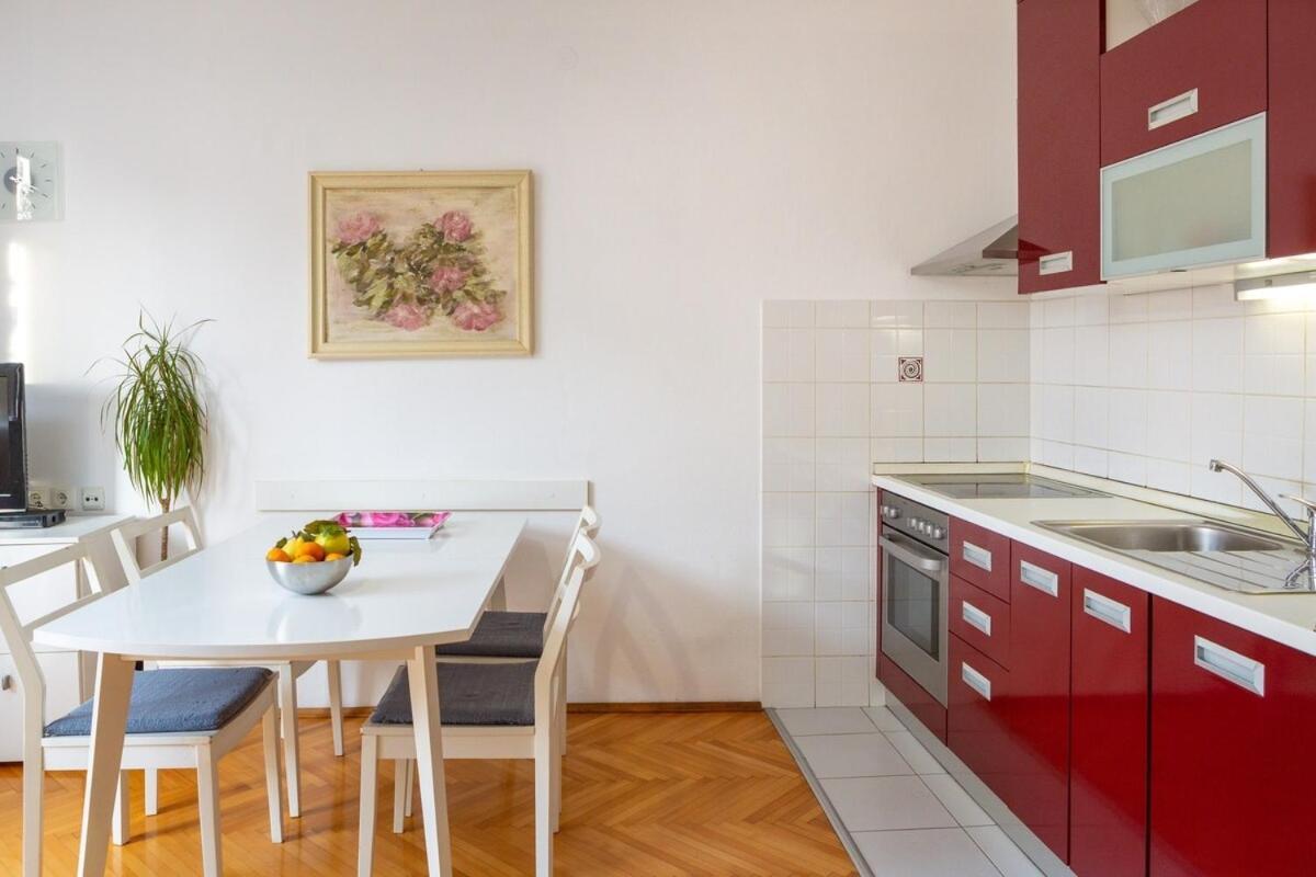 With Wifi - 21345 Apartment