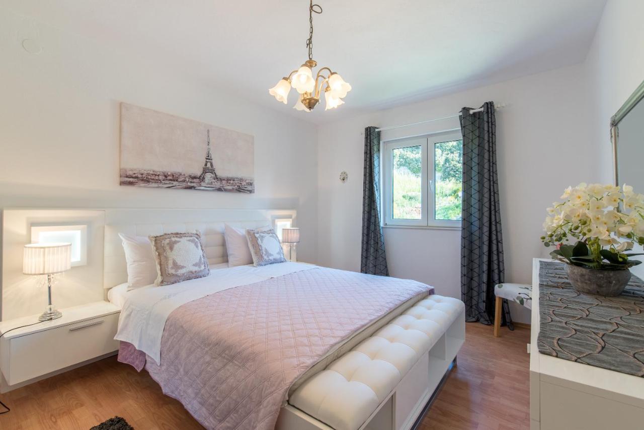 Gorana Apartamento