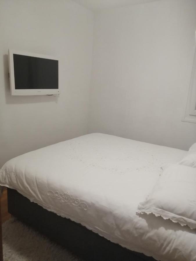 Apartment Klisovic *