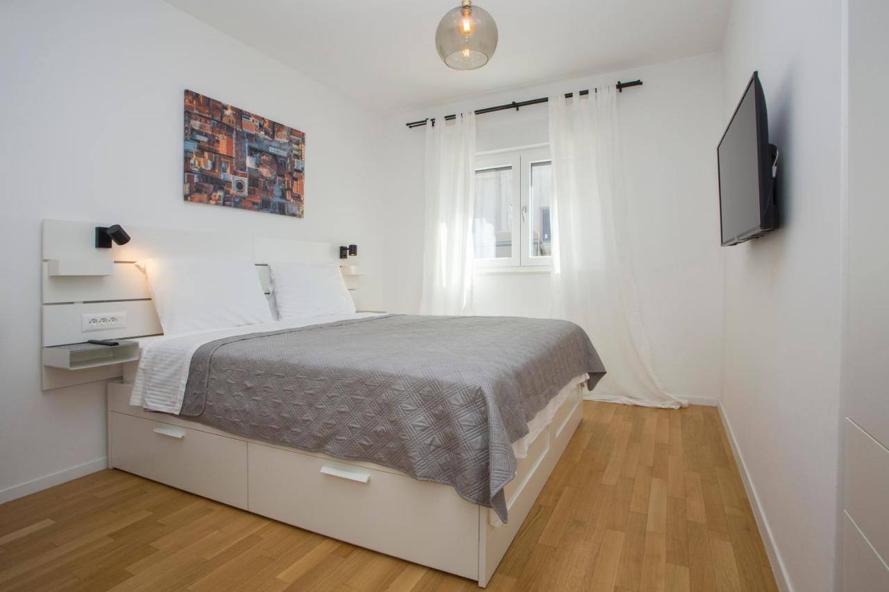 Apartment Your Own Split