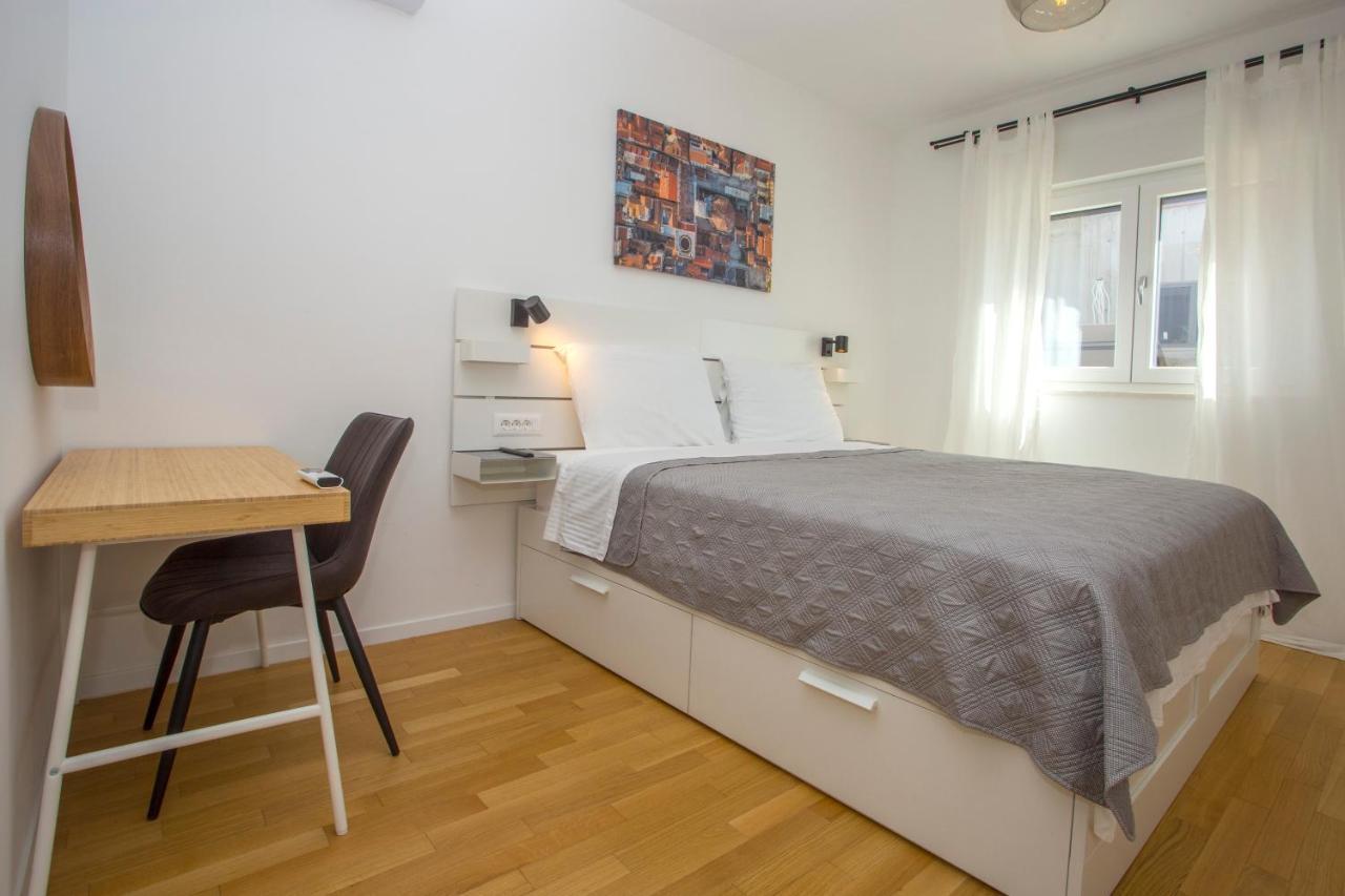 Apartment Your Own Split