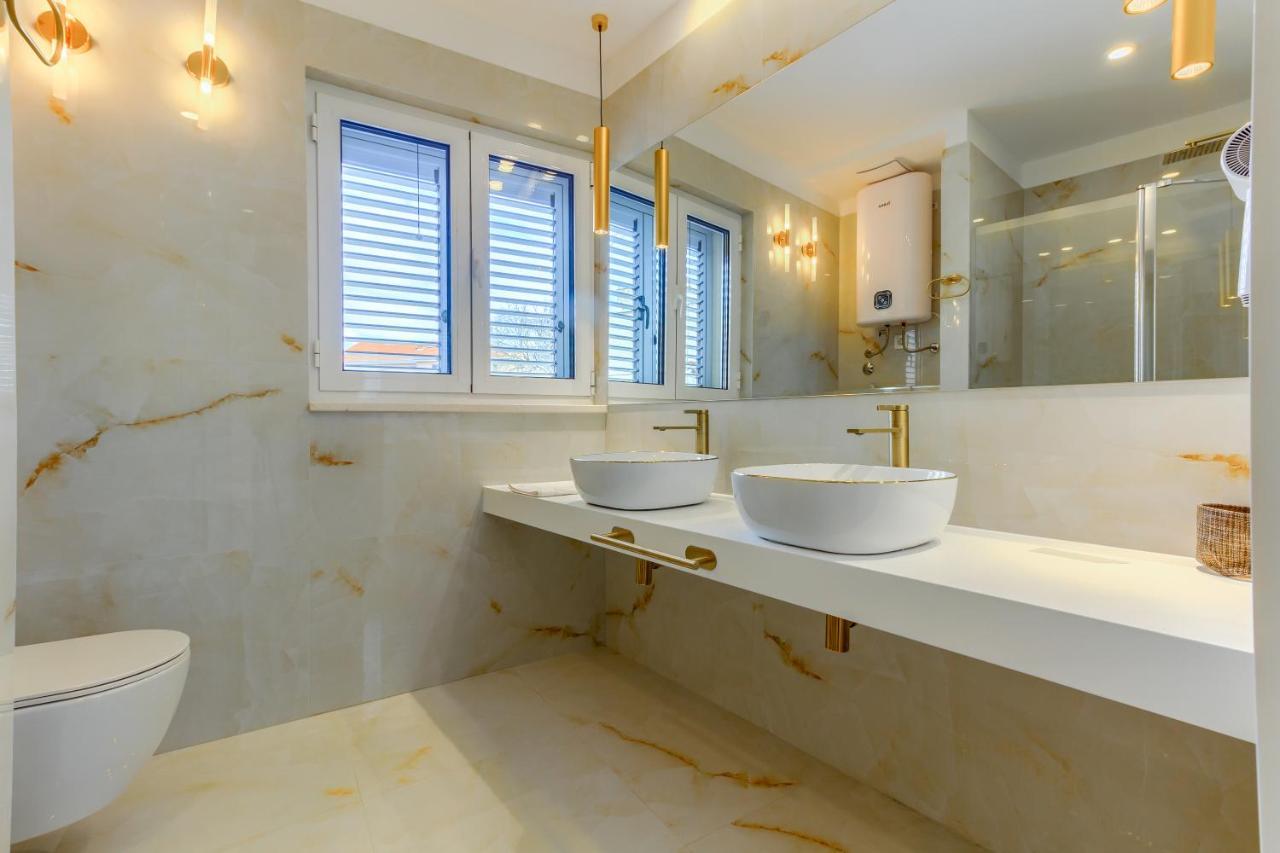 Irini Luxury 4*