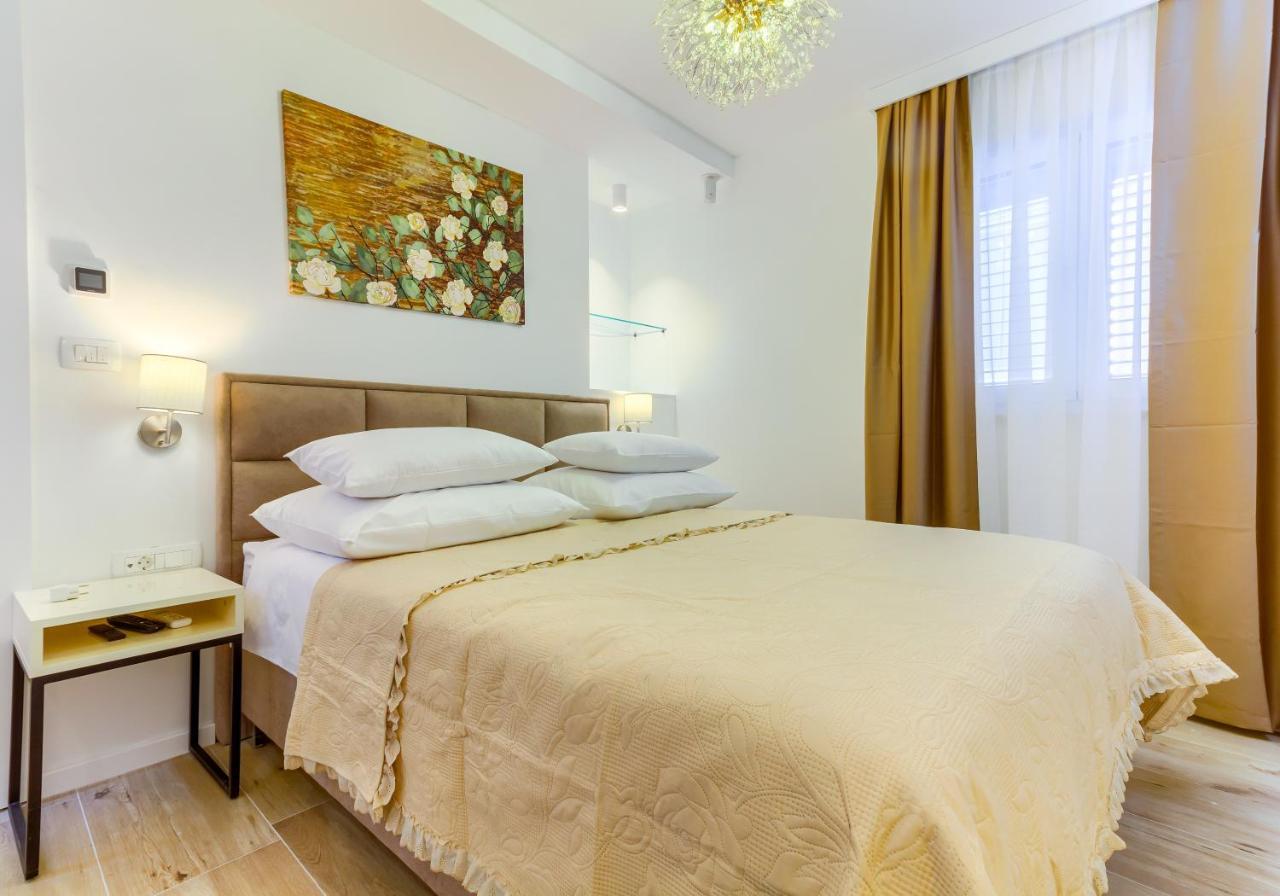 Irini Luxury Split