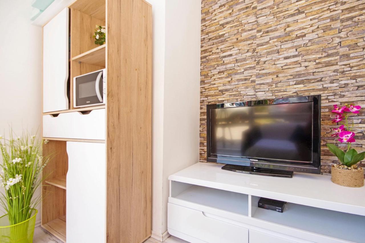 House Apartment *