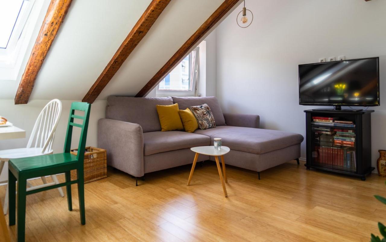 Cool Attic W Gallery In The Heart Of *