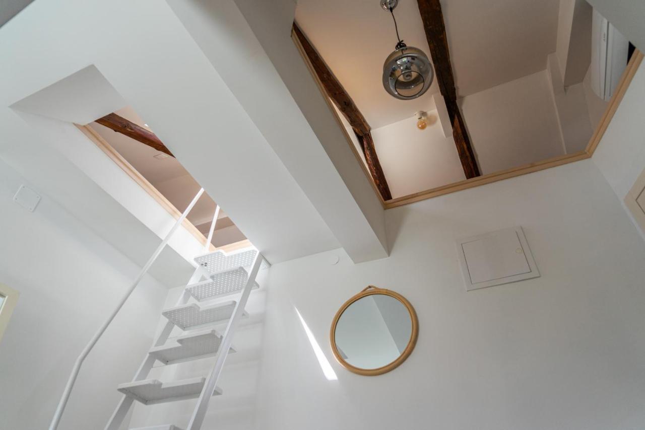 Cool Attic W Gallery In The Heart Of *
