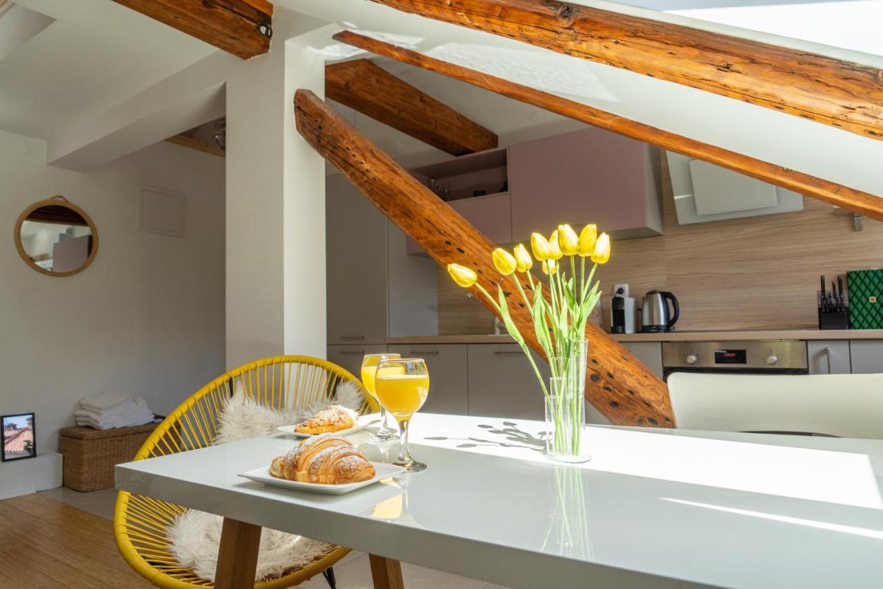 Cool Attic W Gallery In The Heart Of *