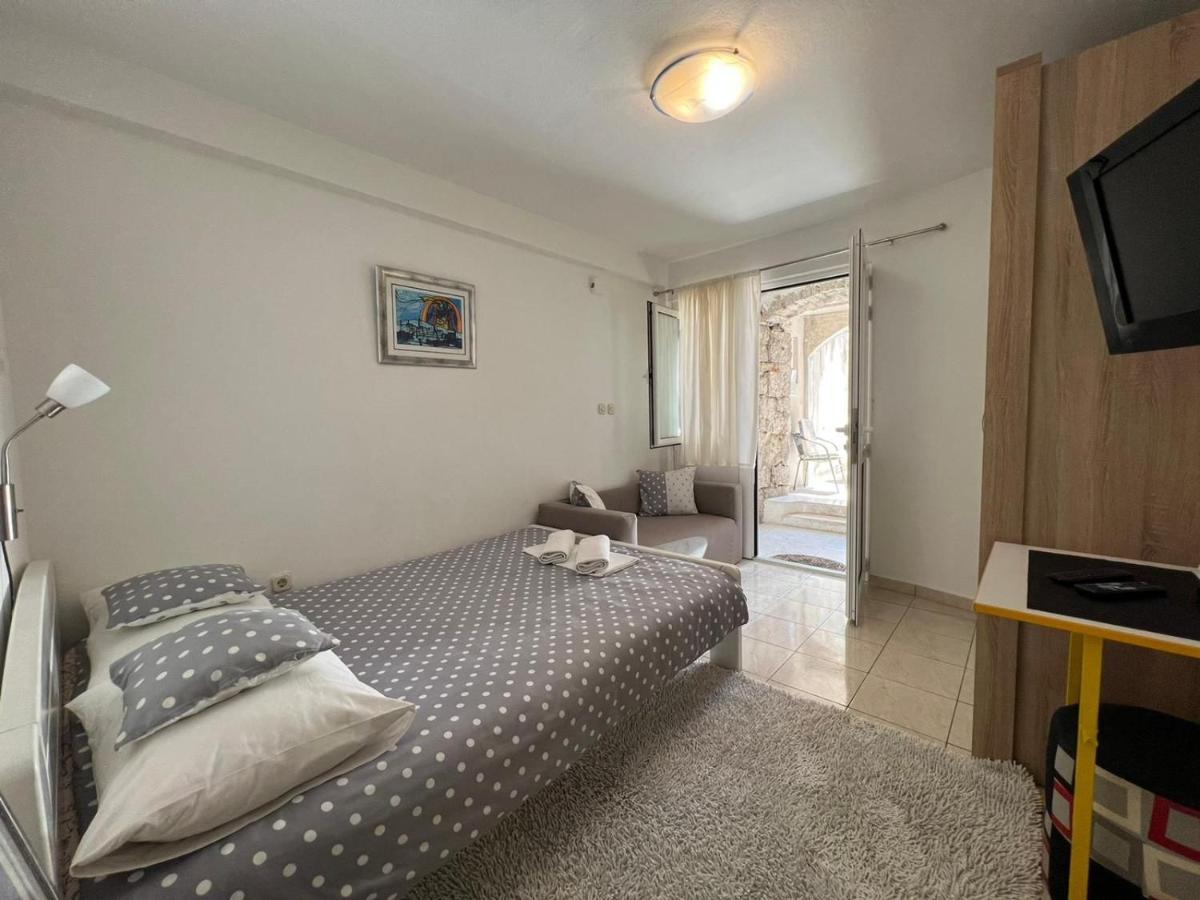 Appartement Old Town Nina 1 *
