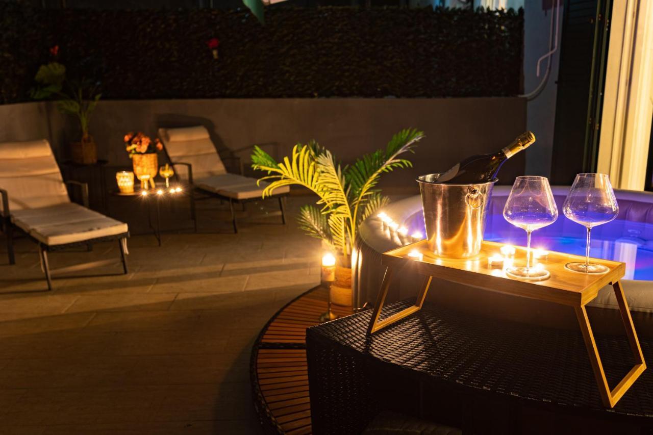 Oasis Luxury With Terrarce And Jacuzzi Apartment