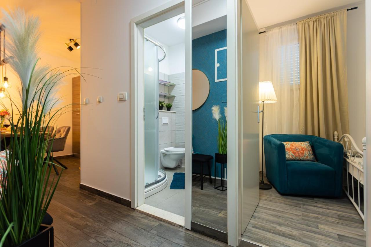 Oasis Luxury With Terrarce And Jacuzzi Apartment Split