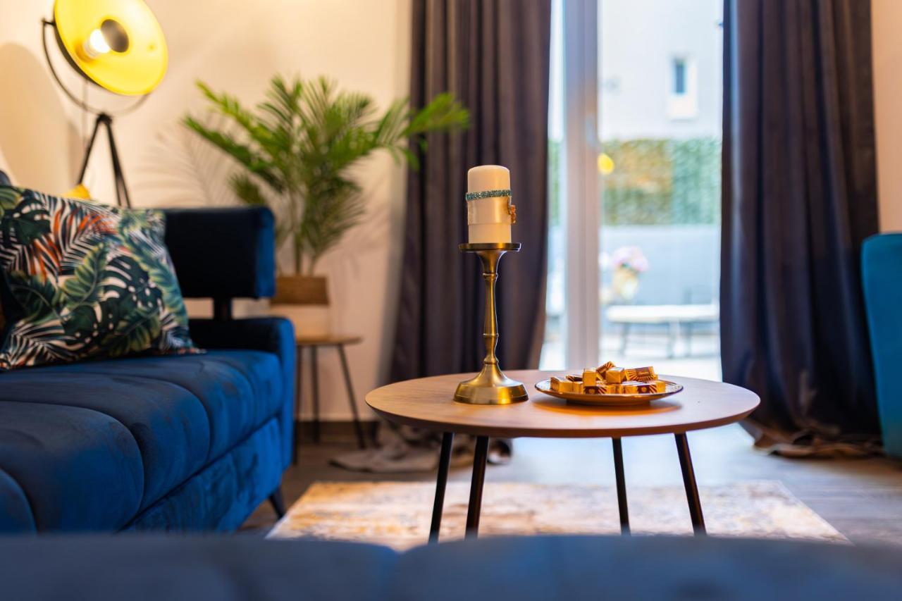 Oasis Luxury With Terrarce And Jacuzzi Apartment *