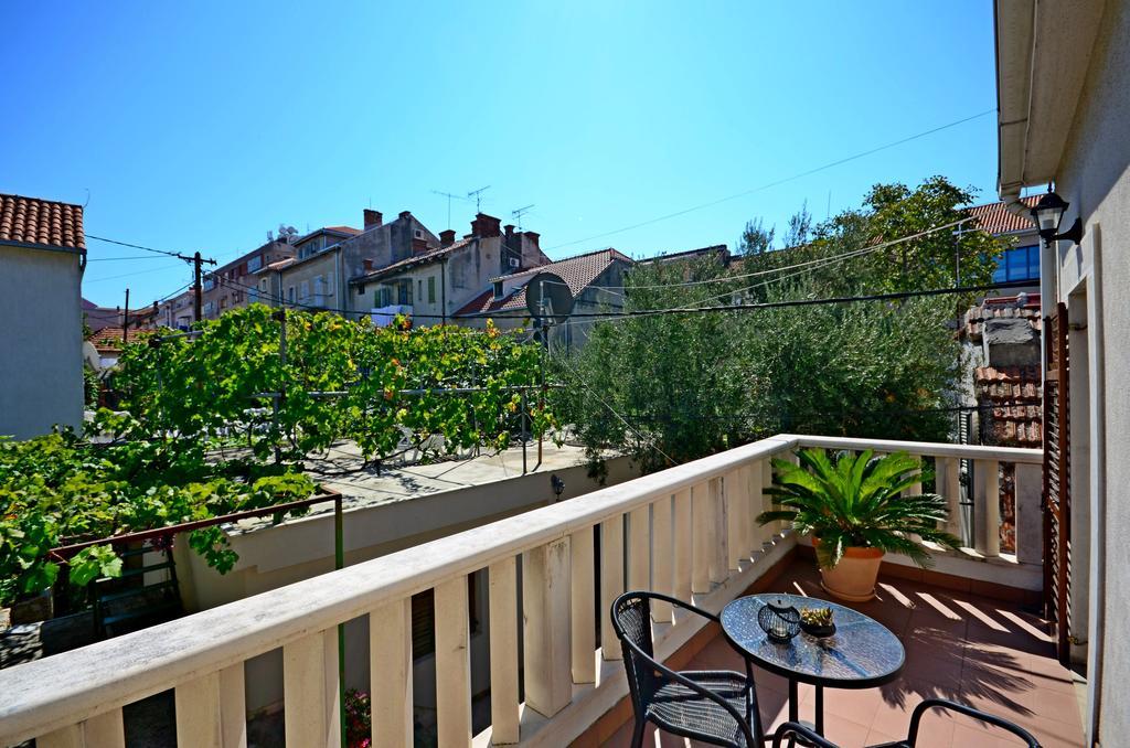 Apartment Diocletians Center